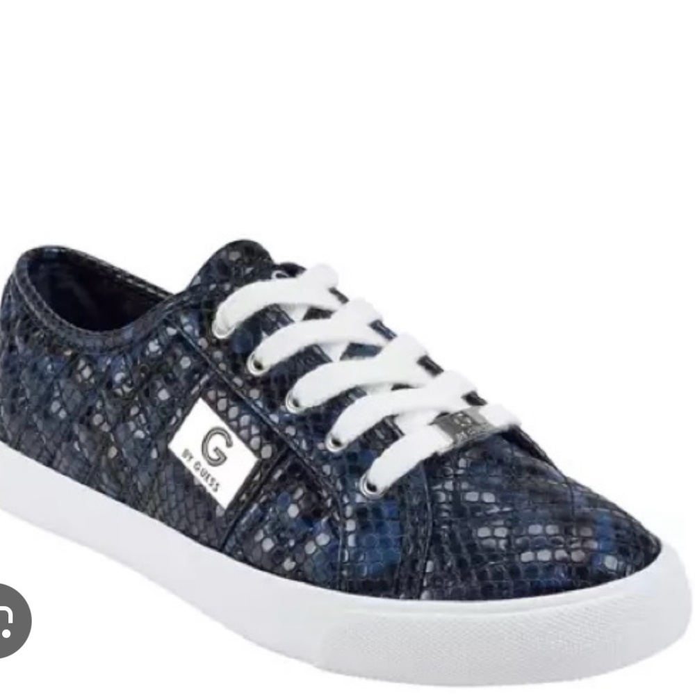 GUESS Women's GUESS GGBACKER 2 Quilted Lace-Up Casual, size 9,5
